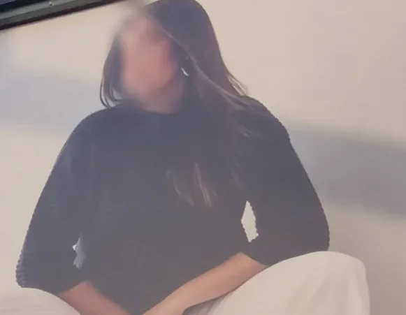 Daniela, 37