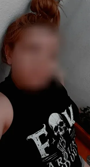 Melanie, 35